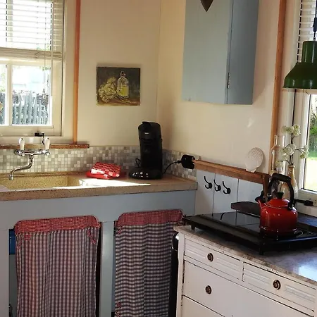 Zoute Bries, In Natuurgebied En Vlakbij Het Chalé