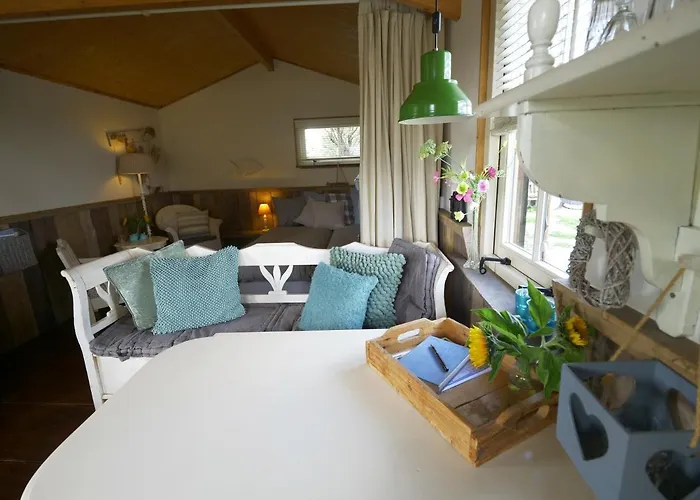 Zoute Bries, In Natuurgebied En Vlakbij Het * Callantsoog