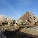Zoute Bries, In Natuurgebied En Vlakbij Het Chalet