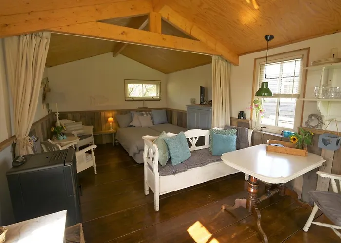 Zoute Bries, In Natuurgebied En Vlakbij Het * 칼란트소그